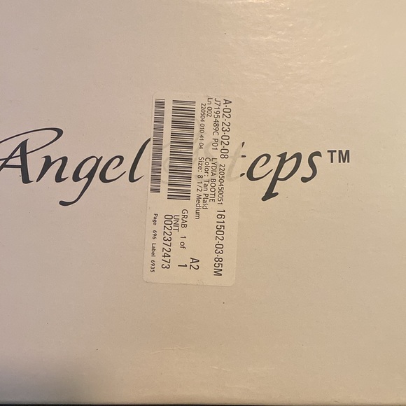 Plaid/peanut butter stylish ankle boots!  Very stylish! - Picture 7 of 10